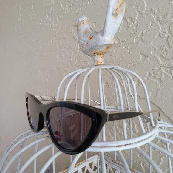 MCM authentic black cat eye sunglasses - Picture 2 of 13